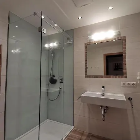 아파트 Kroell Katharina 젤암질러